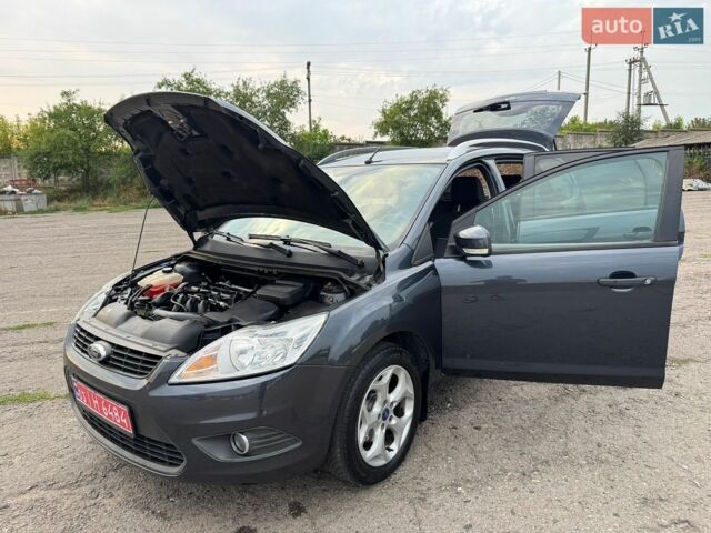 Сірий Форд Фокус, об'ємом двигуна 1.6 л та пробігом 185 тис. км за 5500 $, фото 20 на Automoto.ua