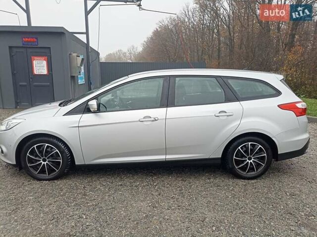 Серый Форд Фокус, объемом двигателя 1.6 л и пробегом 210 тыс. км за 7500 $, фото 4 на Automoto.ua