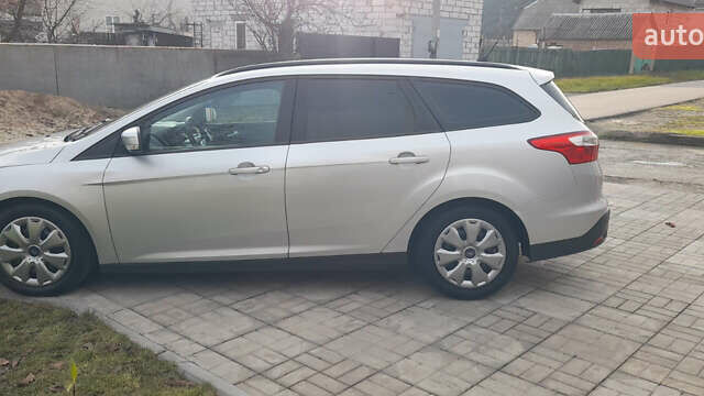 Серый Форд Фокус, объемом двигателя 1.56 л и пробегом 257 тыс. км за 5750 $, фото 19 на Automoto.ua