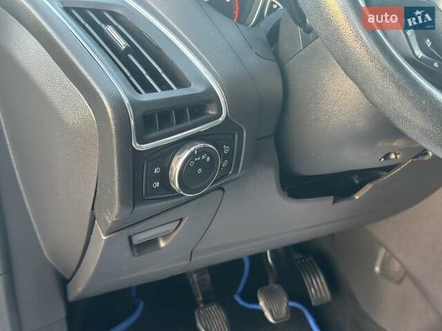 Сірий Форд Фокус, об'ємом двигуна 1.6 л та пробігом 240 тис. км за 8200 $, фото 16 на Automoto.ua