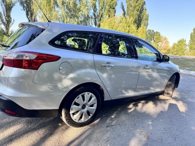 Серый Форд Фокус, объемом двигателя 1.6 л и пробегом 181 тыс. км за 7799 $, фото 1 на Automoto.ua