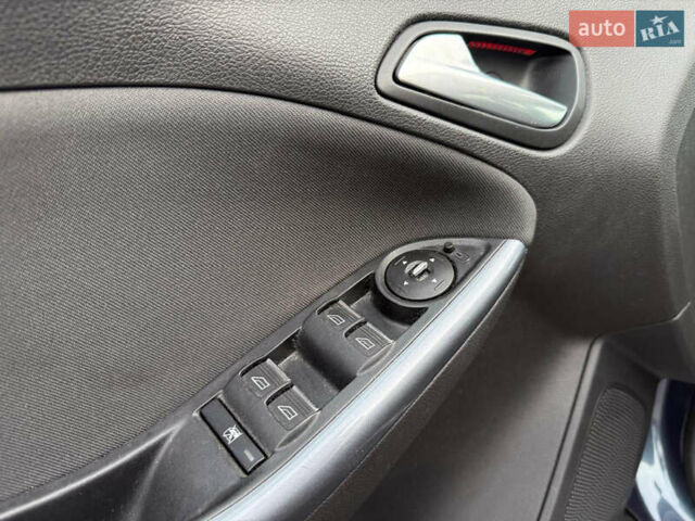 Серый Форд Фокус, объемом двигателя 1.6 л и пробегом 228 тыс. км за 6900 $, фото 29 на Automoto.ua