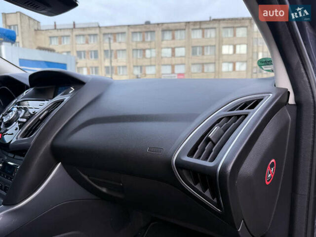 Серый Форд Фокус, объемом двигателя 1.6 л и пробегом 228 тыс. км за 6900 $, фото 37 на Automoto.ua