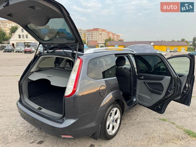 Сірий Форд Фокус, об'ємом двигуна 1.6 л та пробігом 185 тис. км за 5500 $, фото 24 на Automoto.ua
