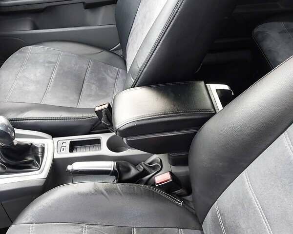 Сірий Форд Фокус, об'ємом двигуна 1.6 л та пробігом 215 тис. км за 4800 $, фото 17 на Automoto.ua