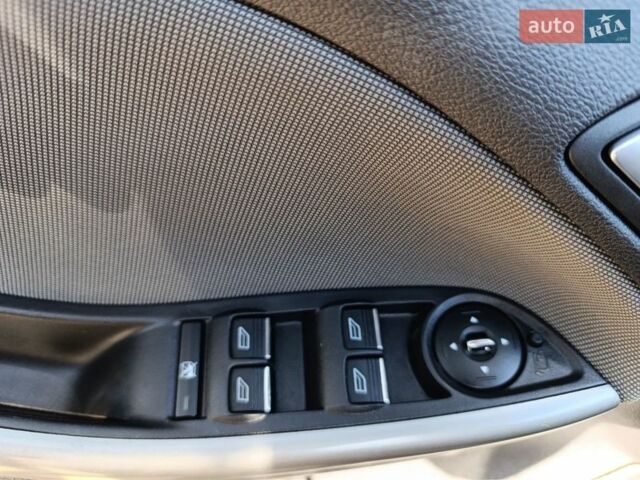 Сірий Форд Фокус, об'ємом двигуна 1.6 л та пробігом 212 тис. км за 7650 $, фото 47 на Automoto.ua