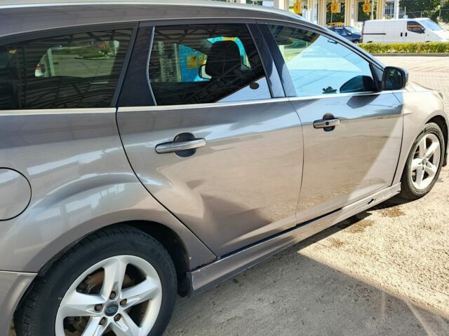 Сірий Форд Фокус, об'ємом двигуна 2 л та пробігом 338 тис. км за 6750 $, фото 4 на Automoto.ua