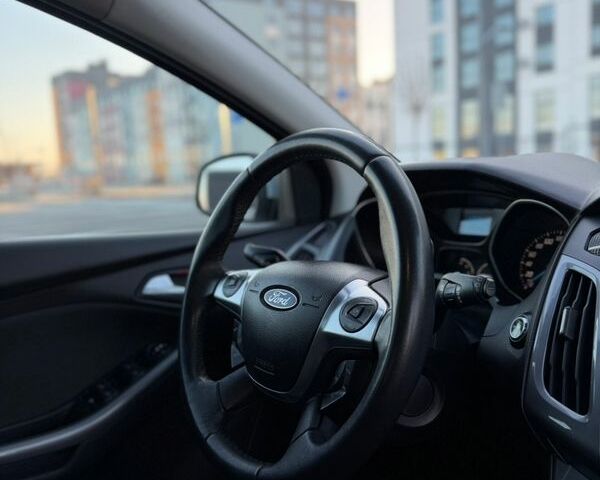 Сірий Форд Фокус, об'ємом двигуна 1.56 л та пробігом 210 тис. км за 8700 $, фото 48 на Automoto.ua