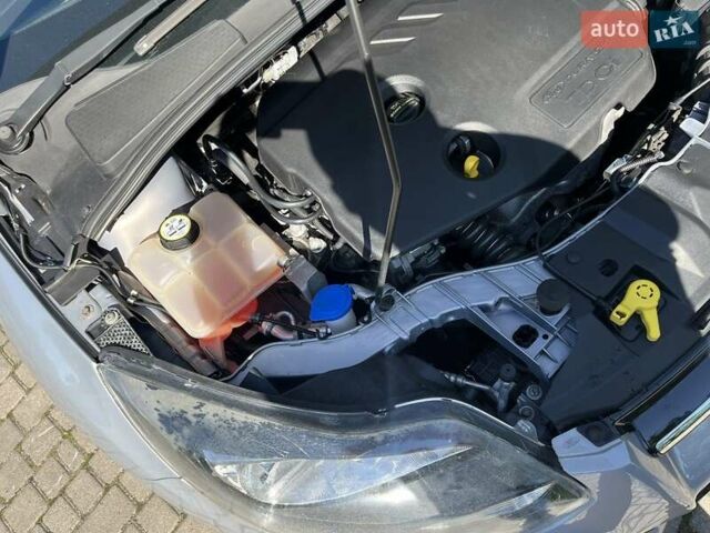 Сірий Форд Фокус, об'ємом двигуна 1.6 л та пробігом 191 тис. км за 8300 $, фото 40 на Automoto.ua