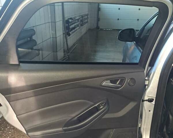 Сірий Форд Фокус, об'ємом двигуна 1.6 л та пробігом 180 тис. км за 7300 $, фото 18 на Automoto.ua