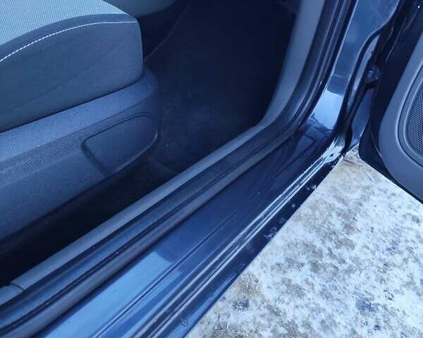 Сірий Форд Фокус, об'ємом двигуна 1.6 л та пробігом 246 тис. км за 6000 $, фото 26 на Automoto.ua