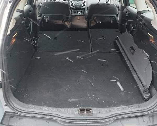 Серый Форд Фокус, объемом двигателя 1.6 л и пробегом 136 тыс. км за 7500 $, фото 6 на Automoto.ua