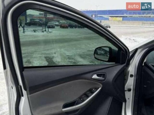 Серый Форд Фокус, объемом двигателя 1.6 л и пробегом 280 тыс. км за 7099 $, фото 7 на Automoto.ua