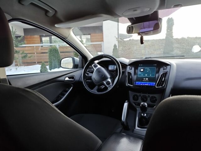 Серый Форд Фокус, объемом двигателя 1.6 л и пробегом 272 тыс. км за 5499 $, фото 7 на Automoto.ua