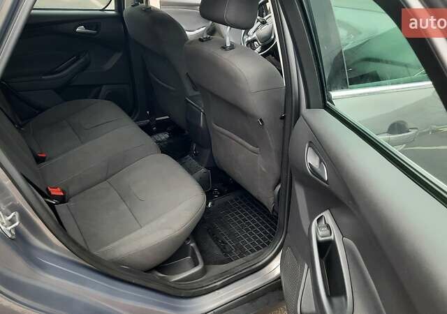 Серый Форд Фокус, объемом двигателя 2 л и пробегом 296 тыс. км за 7500 $, фото 12 на Automoto.ua