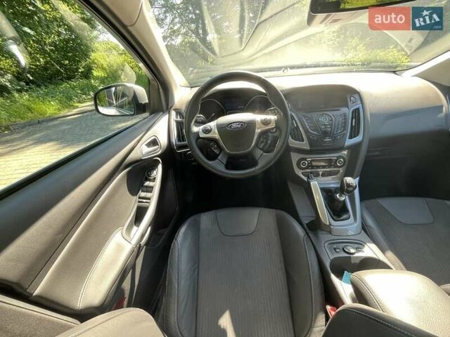 Сірий Форд Фокус, об'ємом двигуна 1.6 л та пробігом 191 тис. км за 8300 $, фото 24 на Automoto.ua