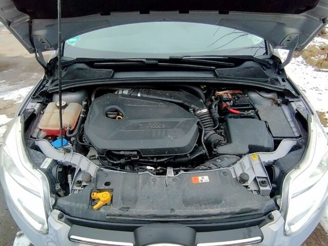 Сірий Форд Фокус, об'ємом двигуна 1.6 л та пробігом 137 тис. км за 7000 $, фото 2 на Automoto.ua