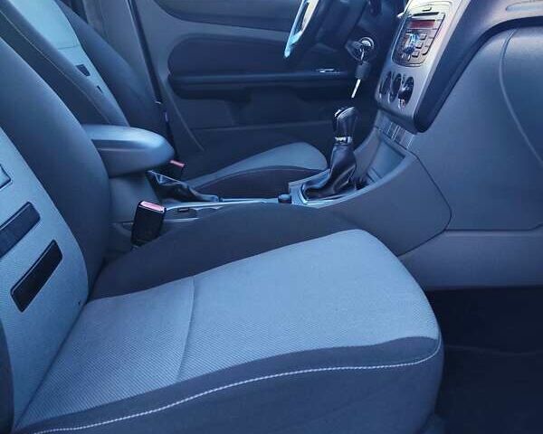 Сірий Форд Фокус, об'ємом двигуна 1.6 л та пробігом 246 тис. км за 6000 $, фото 20 на Automoto.ua