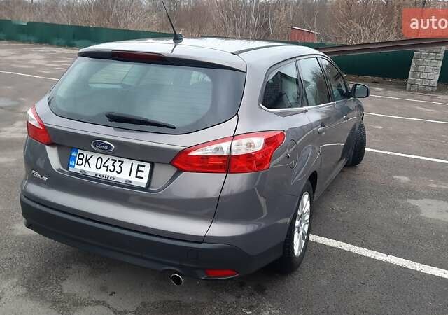 Серый Форд Фокус, объемом двигателя 2 л и пробегом 296 тыс. км за 7500 $, фото 9 на Automoto.ua