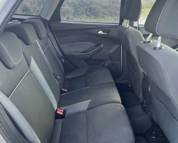 Серый Форд Фокус, объемом двигателя 1.56 л и пробегом 254 тыс. км за 7300 $, фото 11 на Automoto.ua