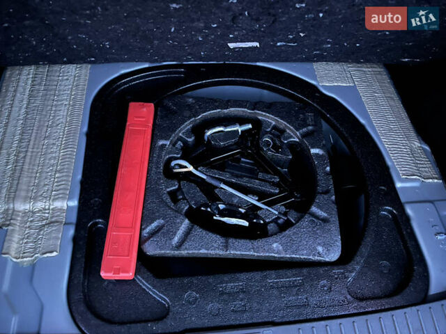 Серый Форд Фокус, объемом двигателя 1.6 л и пробегом 254 тыс. км за 6600 $, фото 27 на Automoto.ua