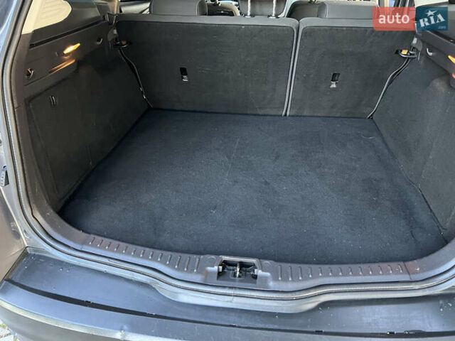 Серый Форд Фокус, объемом двигателя 1.6 л и пробегом 236 тыс. км за 6800 $, фото 54 на Automoto.ua