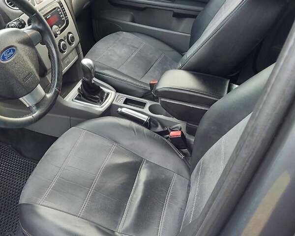 Сірий Форд Фокус, об'ємом двигуна 1.6 л та пробігом 215 тис. км за 4800 $, фото 4 на Automoto.ua