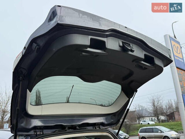 Серый Форд Фокус, объемом двигателя 1.6 л и пробегом 228 тыс. км за 6900 $, фото 48 на Automoto.ua