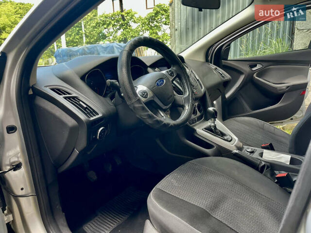 Сірий Форд Фокус, об'ємом двигуна 1.6 л та пробігом 207 тис. км за 7500 $, фото 8 на Automoto.ua