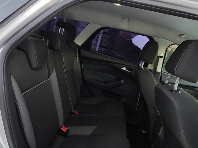 Серый Форд Фокус, объемом двигателя 1.6 л и пробегом 272 тыс. км за 5499 $, фото 6 на Automoto.ua