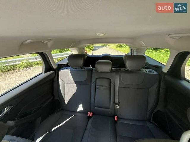 Сірий Форд Фокус, об'ємом двигуна 1.6 л та пробігом 191 тис. км за 8300 $, фото 21 на Automoto.ua