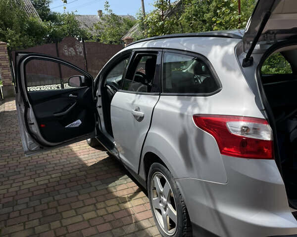 Серый Форд Фокус, объемом двигателя 1.56 л и пробегом 207 тыс. км за 6300 $, фото 4 на Automoto.ua