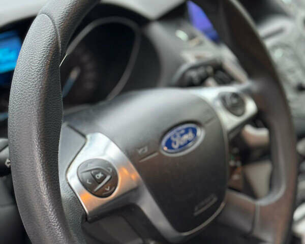 Серый Форд Фокус, объемом двигателя 1.6 л и пробегом 224 тыс. км за 7700 $, фото 10 на Automoto.ua