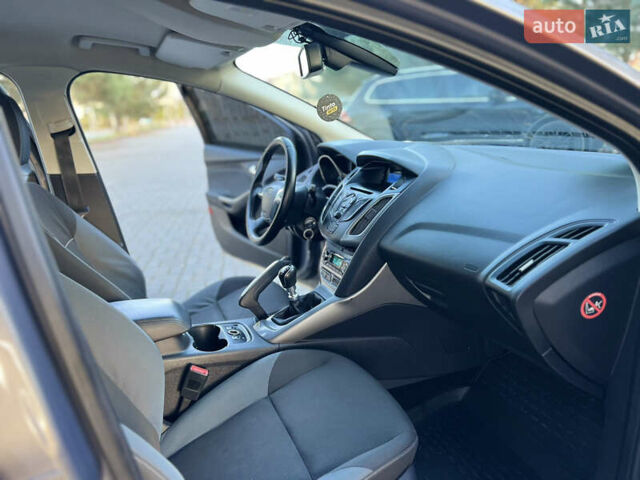 Серый Форд Фокус, объемом двигателя 1.6 л и пробегом 236 тыс. км за 6800 $, фото 35 на Automoto.ua