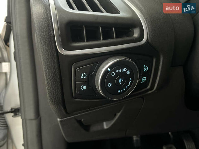 Серый Форд Фокус, объемом двигателя 1.6 л и пробегом 248 тыс. км за 7999 $, фото 33 на Automoto.ua