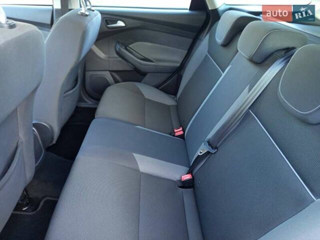 Серый Форд Фокус, объемом двигателя 1.56 л и пробегом 240 тыс. км за 7500 $, фото 34 на Automoto.ua