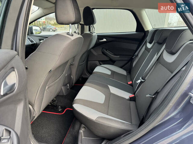 Серый Форд Фокус, объемом двигателя 1.6 л и пробегом 190 тыс. км за 8700 $, фото 7 на Automoto.ua
