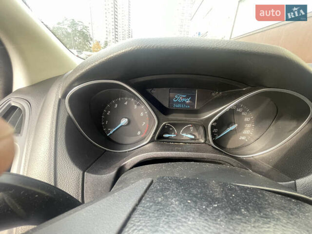 Сірий Форд Фокус, об'ємом двигуна 1.6 л та пробігом 240 тис. км за 7100 $, фото 2 на Automoto.ua