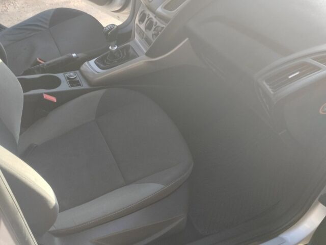 Серый Форд Фокус, объемом двигателя 1.6 л и пробегом 279 тыс. км за 6500 $, фото 5 на Automoto.ua