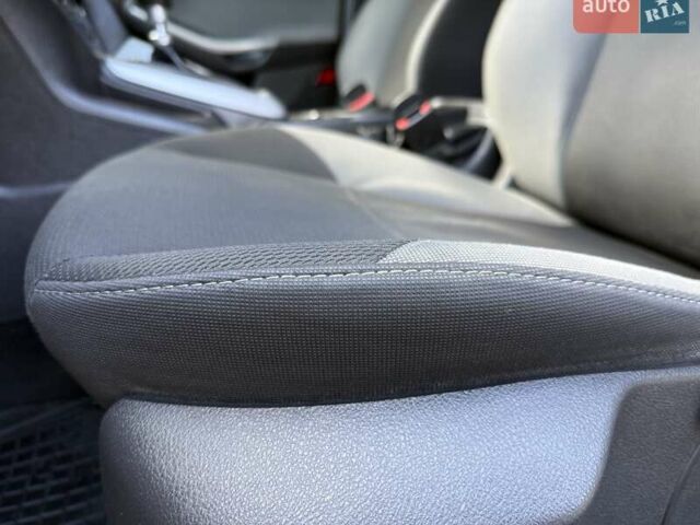 Сірий Форд Фокус, об'ємом двигуна 1.56 л та пробігом 270 тис. км за 6450 $, фото 41 на Automoto.ua