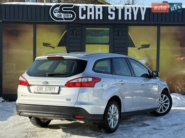 Серый Форд Фокус, объемом двигателя 1.56 л и пробегом 241 тыс. км за 7500 $, фото 2 на Automoto.ua