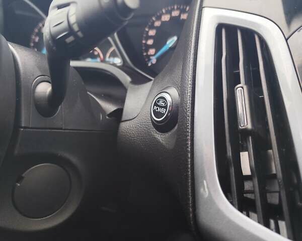 Серый Форд Фокус, объемом двигателя 1.6 л и пробегом 243 тыс. км за 7700 $, фото 44 на Automoto.ua