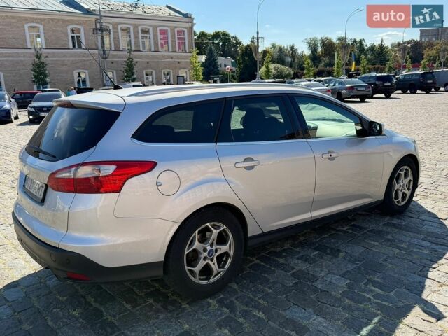 Серый Форд Фокус, объемом двигателя 2 л и пробегом 265 тыс. км за 7800 $, фото 2 на Automoto.ua