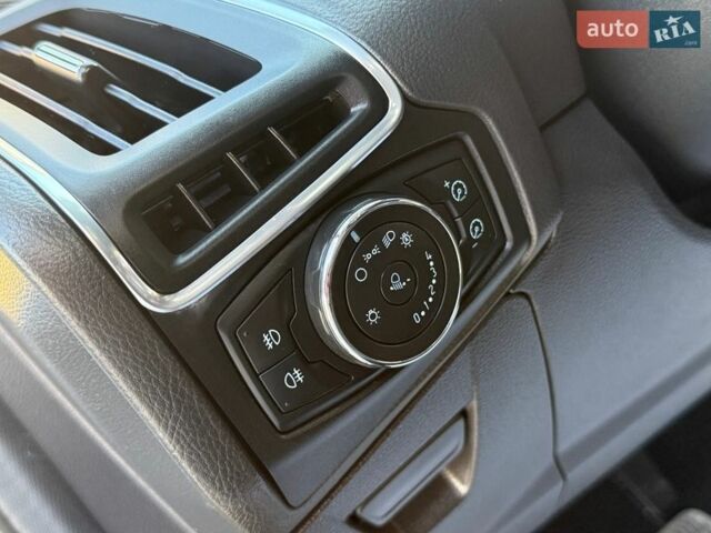 Серый Форд Фокус, объемом двигателя 0 л и пробегом 201 тыс. км за 7650 $, фото 82 на Automoto.ua