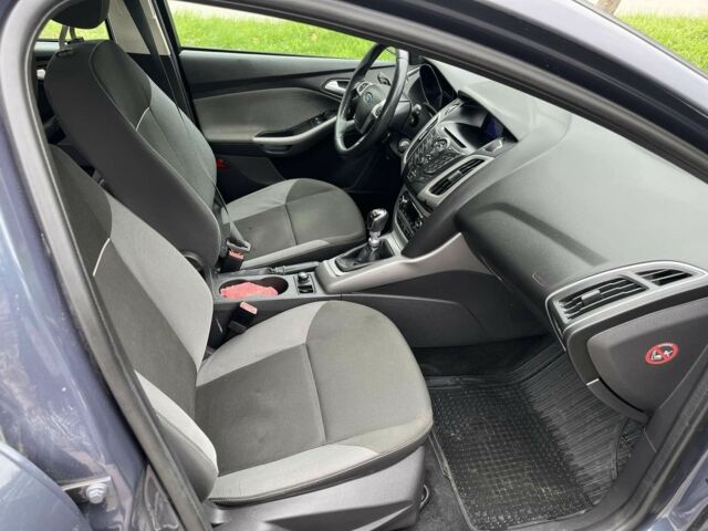 Сірий Форд Фокус, об'ємом двигуна 1.6 л та пробігом 250 тис. км за 6600 $, фото 22 на Automoto.ua