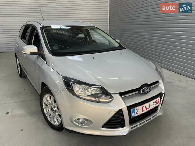 Серый Форд Фокус, объемом двигателя 1.6 л и пробегом 248 тыс. км за 7999 $, фото 5 на Automoto.ua