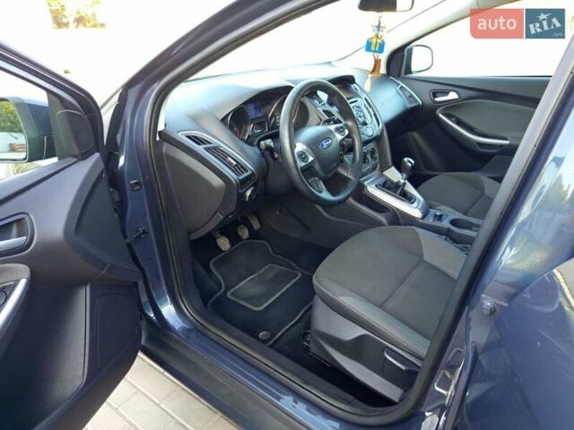 Серый Форд Фокус, объемом двигателя 1.56 л и пробегом 240 тыс. км за 7500 $, фото 47 на Automoto.ua