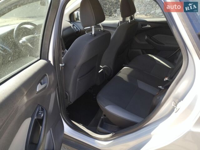 Серый Форд Фокус, объемом двигателя 1.6 л и пробегом 235 тыс. км за 6950 $, фото 13 на Automoto.ua