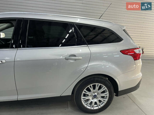 Сірий Форд Фокус, об'ємом двигуна 1.6 л та пробігом 242 тис. км за 8450 $, фото 46 на Automoto.ua