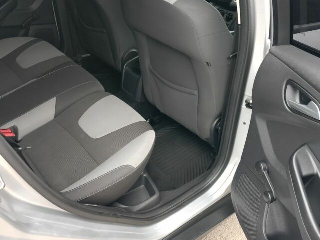 Сірий Форд Фокус, об'ємом двигуна 1.6 л та пробігом 233 тис. км за 6900 $, фото 7 на Automoto.ua